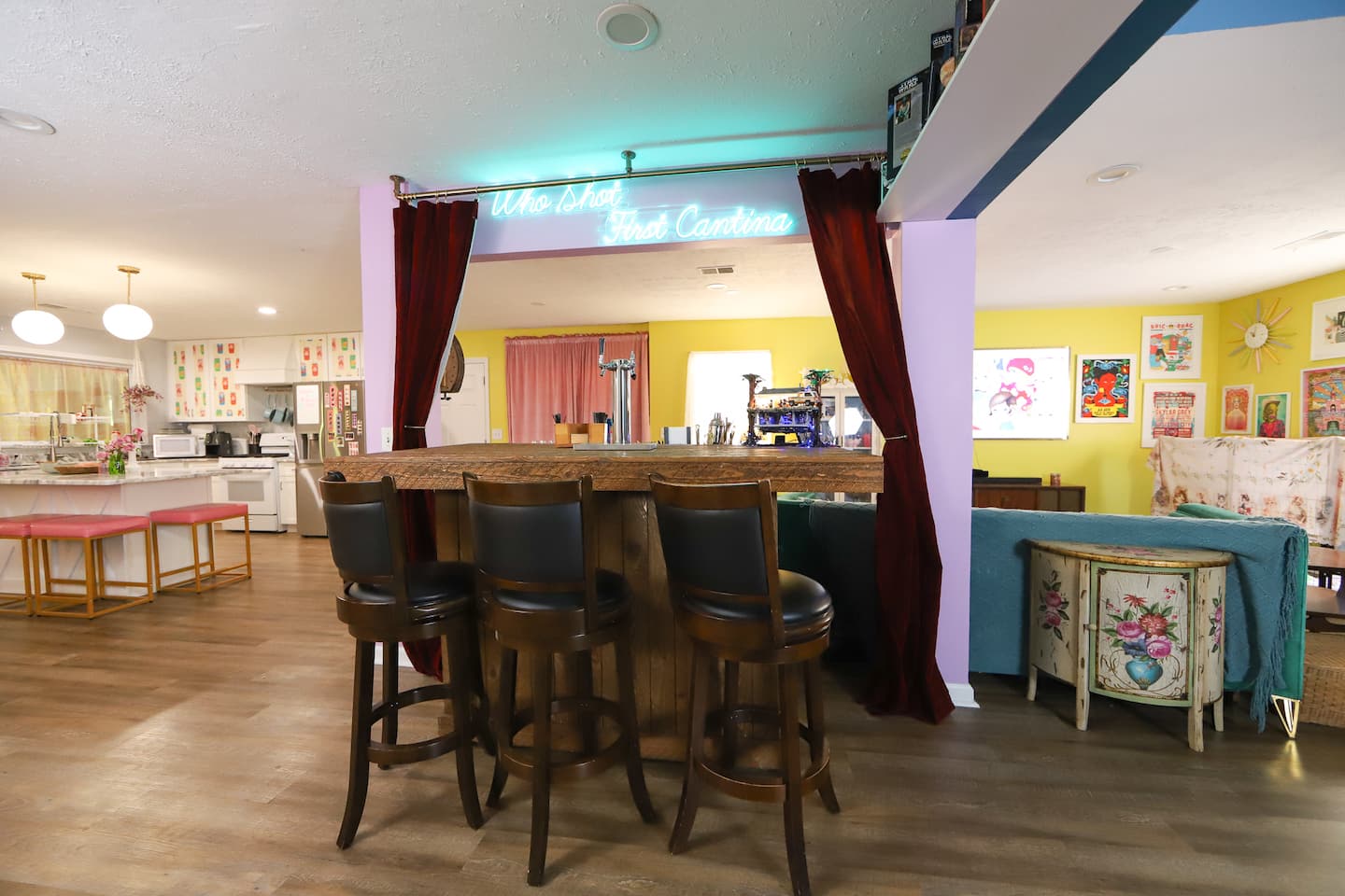 Home bar between kitchen and living room